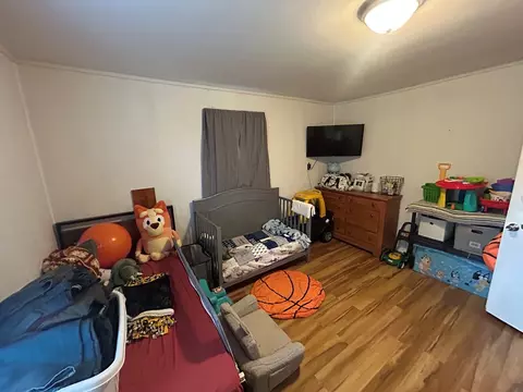 Bedroom - 108 Stinger Dr, Ivanhoe, VA 24350 photo 3 of 7
