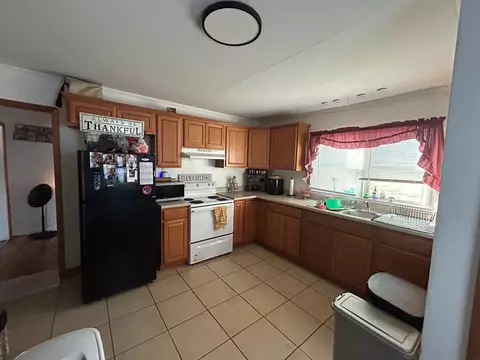 Kitchen - 108 Stinger Dr, Ivanhoe, VA 24350 photo 1 of 3