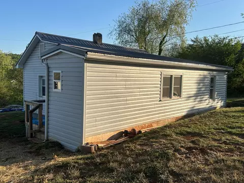 Exterior - 108 Stinger Dr, Ivanhoe, VA 24350 photo 9 of 10