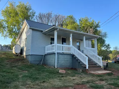 Exterior - 108 Stinger Dr, Ivanhoe, VA 24350 photo 6 of 10