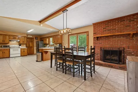 Dining - 270 Brooke Elyse Ln, Max Meadows, VA 24360 photo 3 of 4