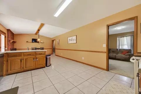 Entry Way - 270 Brooke Elyse Ln, Max Meadows, VA 24360 photo 2 of 8