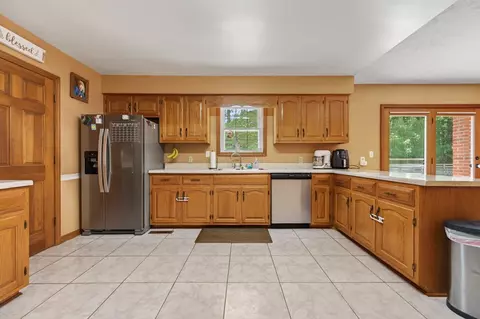 Kitchen - 270 Brooke Elyse Ln, Max Meadows, VA 24360 photo 2 of 6