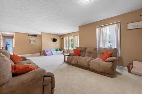 Living - 270 Brooke Elyse Ln, Max Meadows, VA 24360 photo 5 of 5