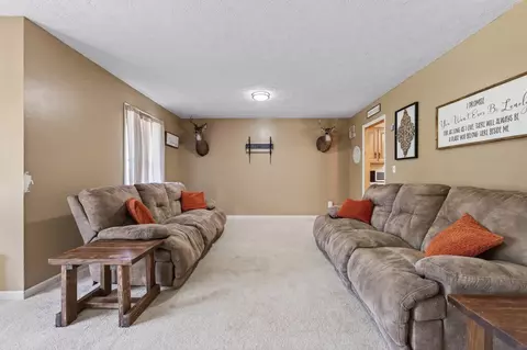 Living - 270 Brooke Elyse Ln, Max Meadows, VA 24360 photo 4 of 5