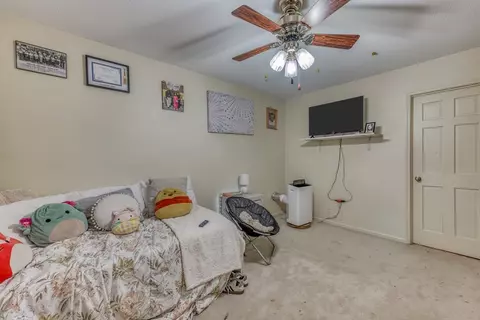 Bedroom - 1181 Pebble Dr, Bristol, VA 24201 photo 2 of 3