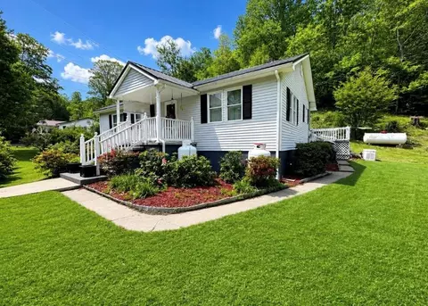 1172 Peeled Poplar Rd, Grundy, VA 24614