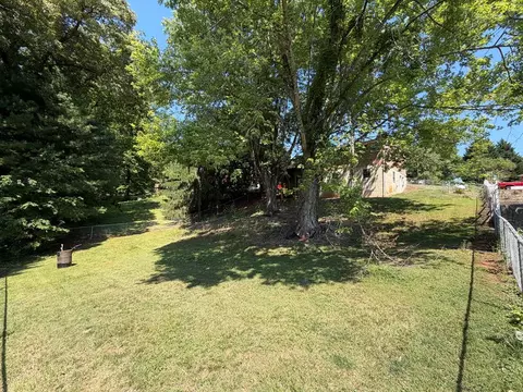 Exterior - 101 Hillcrest Ct, Stuart, VA 24171 photo 3 of 5