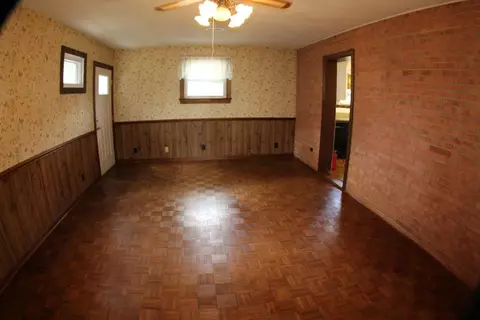 Living - 101 Hillcrest Ct, Stuart, VA 24171 photo 2 of 7