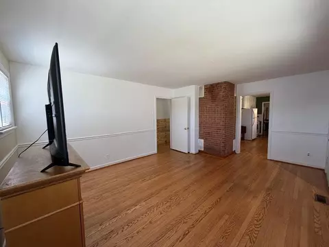 Living - 101 Hillcrest Ct, Stuart, VA 24171 photo 5 of 7