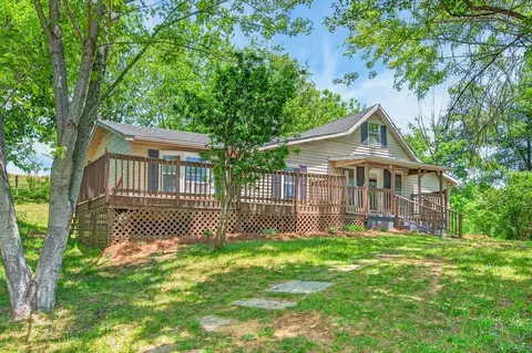 523 Melrose Ln, Independence, VA 24348