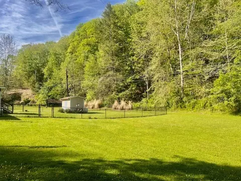 Exterior - 439 Laurel Rd, Cedar Bluff, VA 24609 photo 10 of 10
