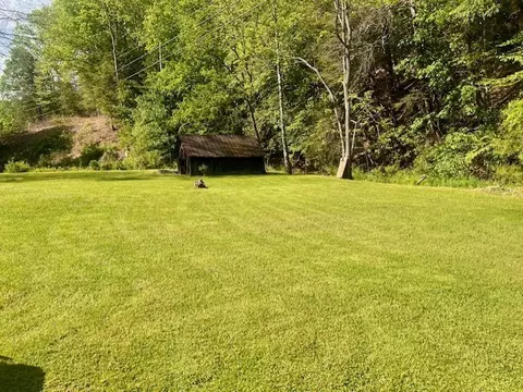 Exterior - 439 Laurel Rd, Cedar Bluff, VA 24609 photo 8 of 10