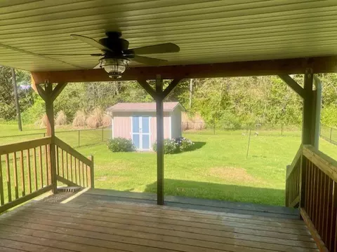 Exterior - 439 Laurel Rd, Cedar Bluff, VA 24609 photo 5 of 10