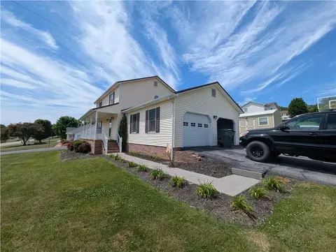 509 Cherry Hill Dr, Abingdon, VA 24210