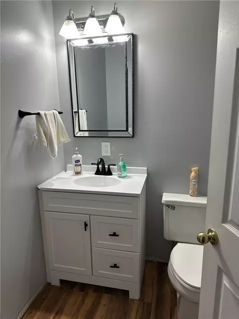 Bath - 509 Cherry Hill Dr, Abingdon, VA 24210 photo 1 of 3