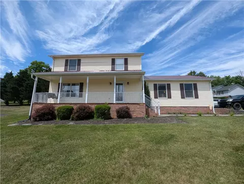Exterior - 509 Cherry Hill Dr, Abingdon, VA 24210 photo 2 of 4