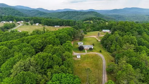 3137 Ivanhoe Rd, Fries, VA 24330 photo 43