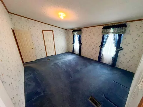 3137 Ivanhoe Rd, Fries, VA 24330 photo 16