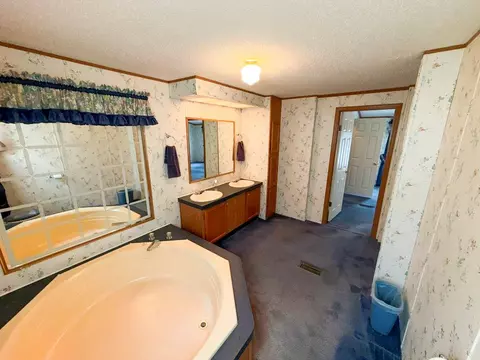 3137 Ivanhoe Rd, Fries, VA 24330 photo 19
