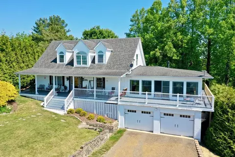 352 Dogwood Rdg, Fancy Gap, VA 24328