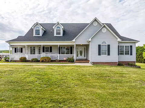 29349 Hawthorne Dr, Meadowview, VA 24361
