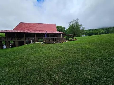Exterior - 207 Knobs Ln, Cedar Bluff, VA 24609 photo 15 of 20