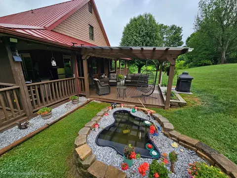 Exterior - 207 Knobs Ln, Cedar Bluff, VA 24609 photo 9 of 20