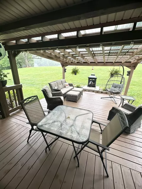 Exterior - 207 Knobs Ln, Cedar Bluff, VA 24609 photo 8 of 20