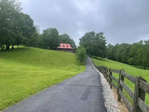 Exterior - 207 Knobs Ln, Cedar Bluff, VA 24609 photo 2 of 20