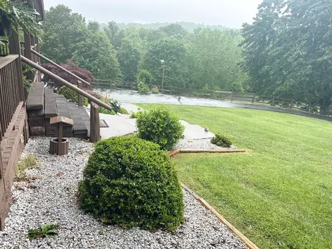 Exterior - 207 Knobs Ln, Cedar Bluff, VA 24609 photo 5 of 20