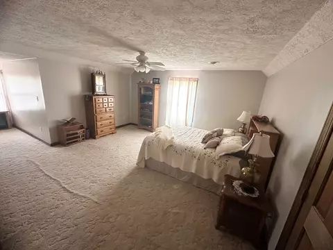 Bedroom - 207 Knobs Ln, Cedar Bluff, VA 24609 photo 3 of 4