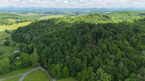 tbd Doubletree Dr, Chilhowie, VA 24319 photo 3