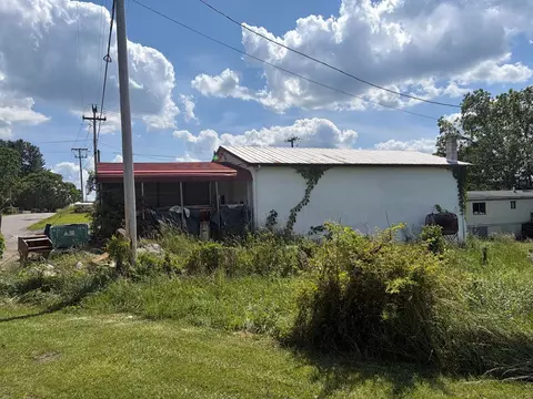 1686 Rescue Rd, Austinville, VA 24312