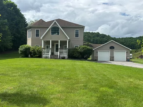 1725 Baptist Valley Rd, Cedar Bluff, VA 24609