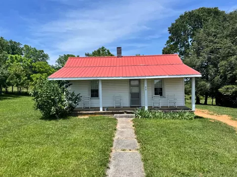 618 Coon Ridge Rd, Hillsville, VA 24343