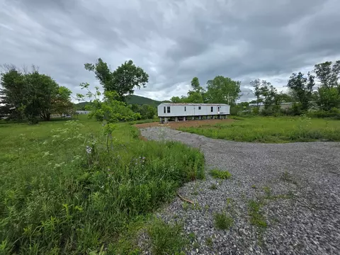 151 Park St, Max Meadows, VA 24360 photo 7