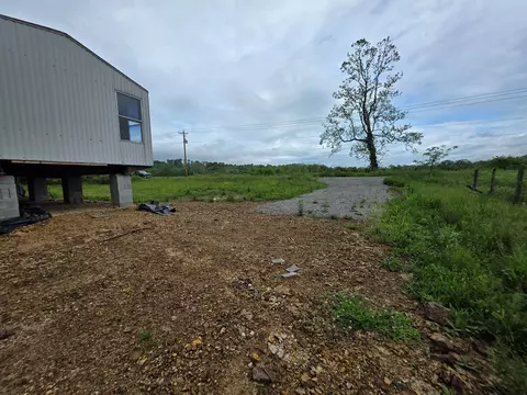 151 Park St, Max Meadows, VA 24360 photo 15
