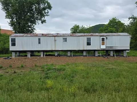 151 Park St, Max Meadows, VA 24360 photo 5