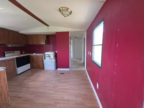 151 Park St, Max Meadows, VA 24360 photo 18