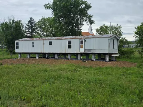 151 Park St, Max Meadows, VA 24360 photo 3