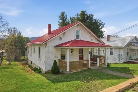 945 W North St, Wytheville, VA 24382