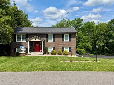 182 Valley Dr, Richlands, VA 24641