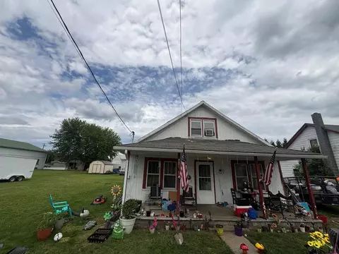 106 Riverside Dr, Galax, VA 24333