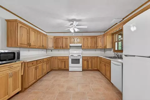 Kitchen - 35383 Widener Valley Rd, Glade Spring, VA 24340 photo 2 of 2