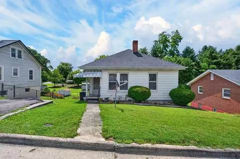 1025 W North, Wytheville, VA 24382