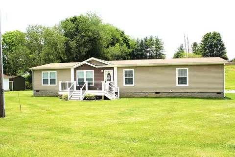 223 Valley View Ave, Rural Retreat, VA 24368