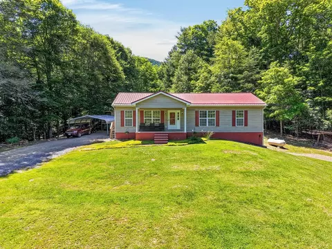 6211 Stoney Fork Rd, Wytheville, VA 24382