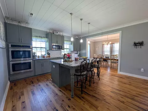 Kitchen - 3865 Ayers Orchard Rd, Stuart, VA 24171 photo 3 of 6