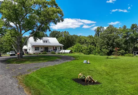 Exterior - 3865 Ayers Orchard Rd, Stuart, VA 24171 photo 2 of 8